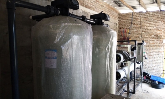 每小時4噸反滲透純凈設(shè)備，南寧純凈水設(shè)備廠家