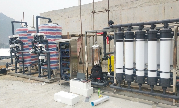 處理200-300人生活用水-超濾設(shè)備解決河水凈化過濾 處理量每小時(shí)12噸 