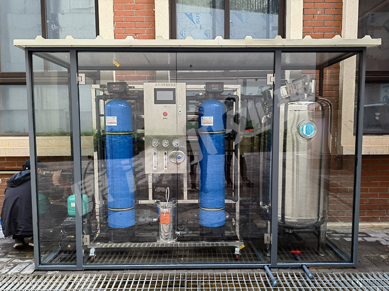 青秀區(qū)某幼兒園0.5噸反滲透直飲水設備.jpg